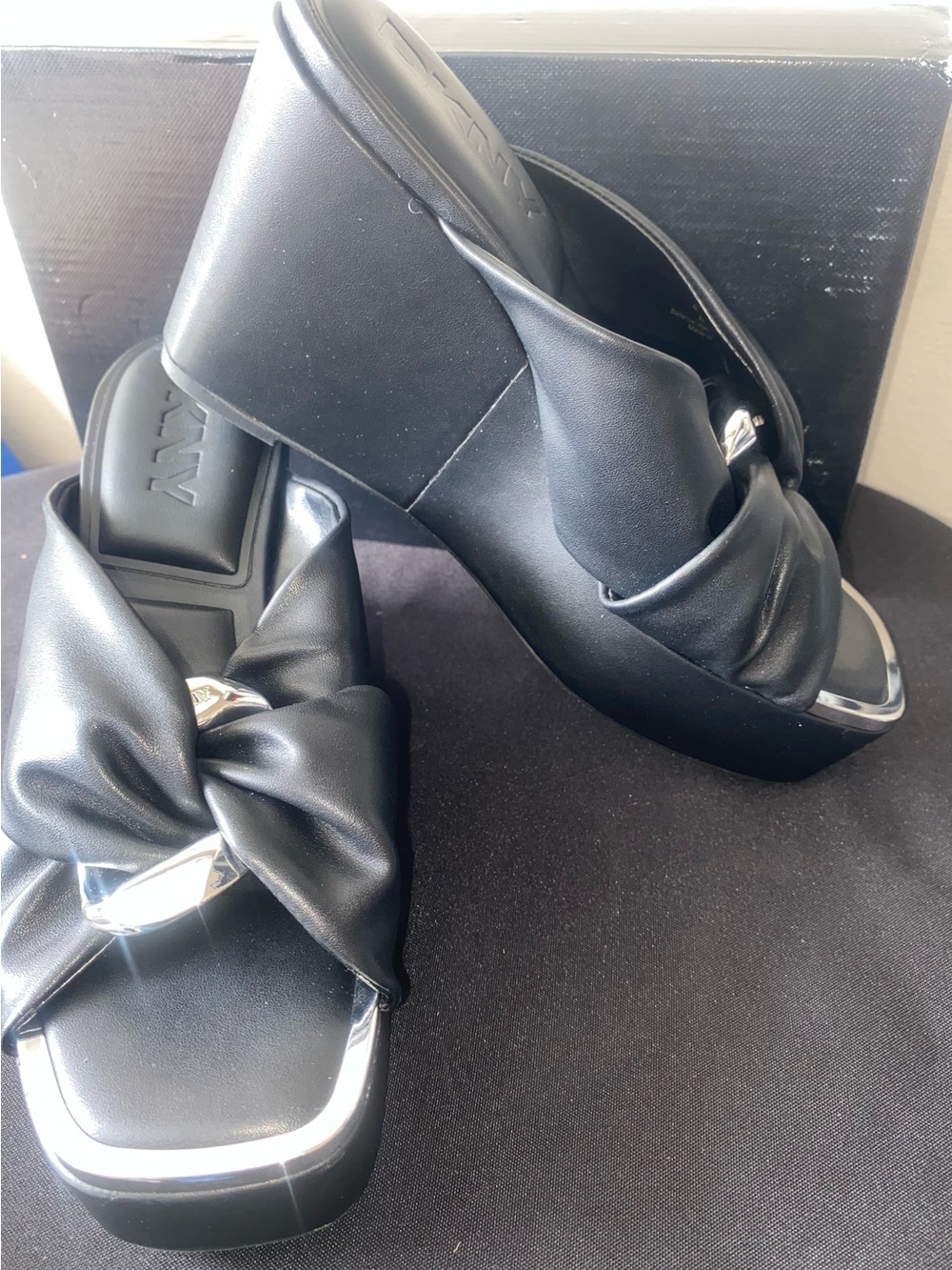 DKNY Black Knotted Platform Slide Sandals with Silver Accent Sz 7